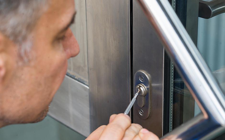 service serrurier prix changement serrure Paris 6